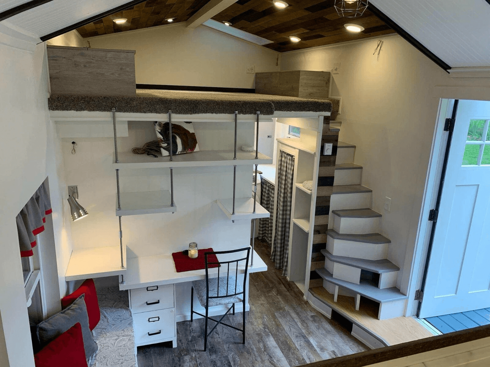 Luxury Tiny House on Wheels – Modern Portable Loft Home with Kitchen & Bathroom